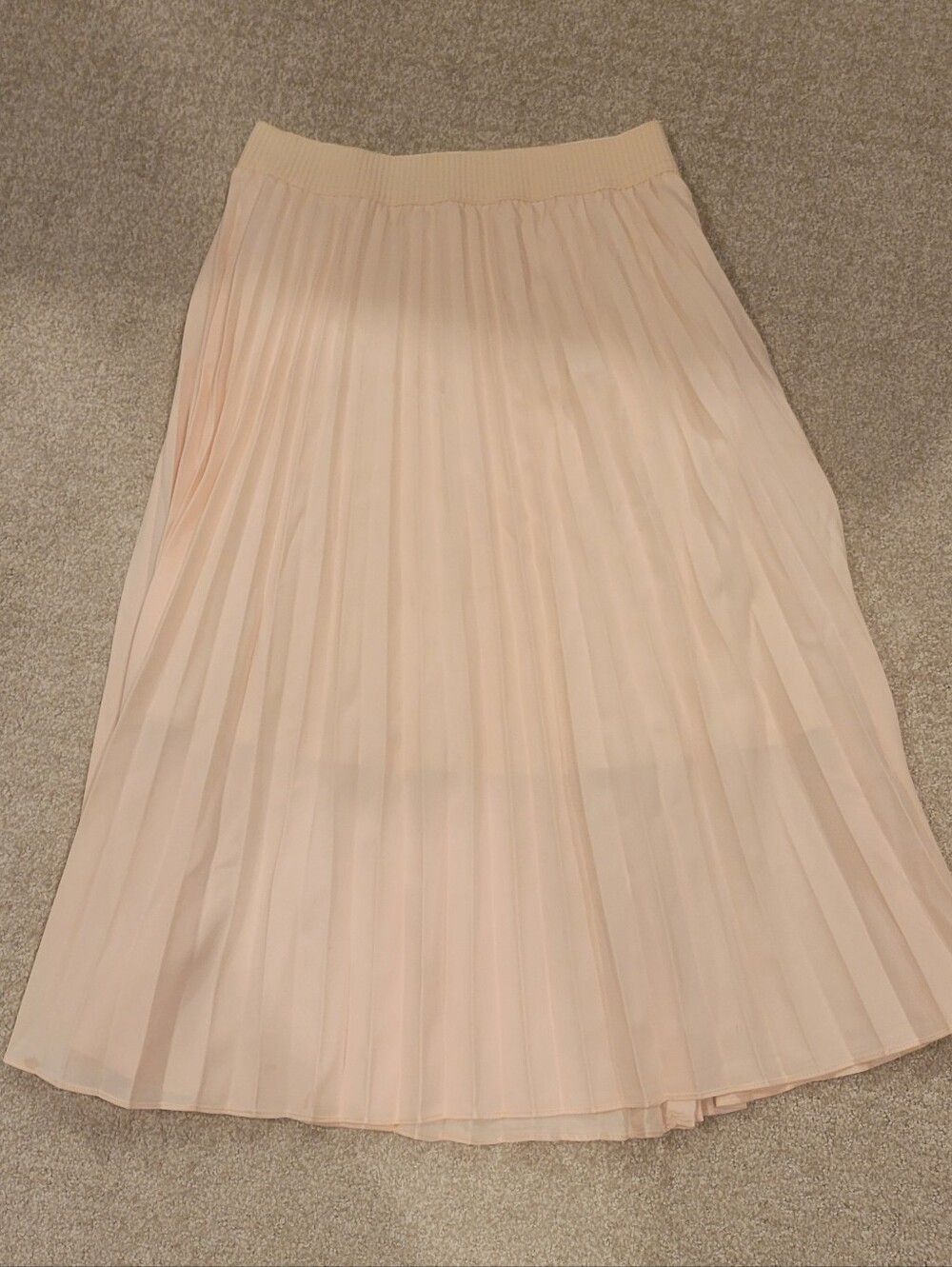 Women's Pleated Midi Skirt in Champagne READ - Picture 4 of 12